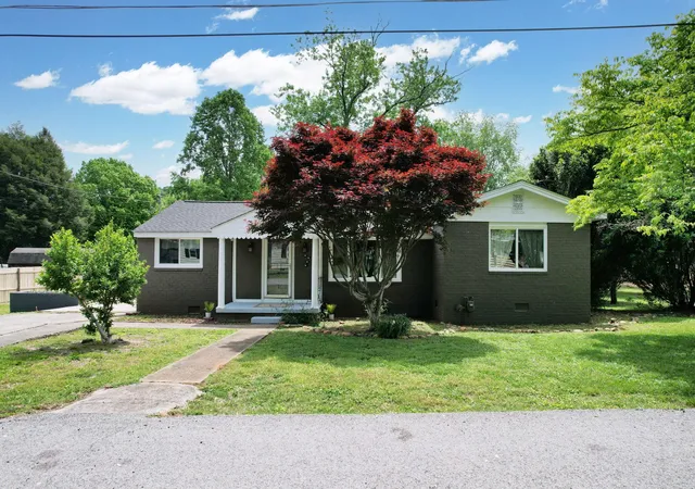 1st image of 811 Tennal Street, Athens, TN 37303 | MLS# 3301807
