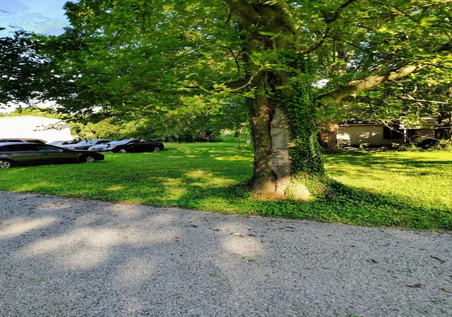 Homes for sale in Hopkinsville, KY | 6760 Newstead Rd, Hopkinsville, KY 42240 | MLS# 3185372