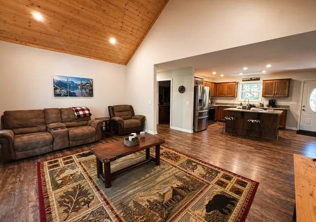 Photo 4 of Single family home for sale at 225 Antler Dr, Smithville, TN 37166 | MLS# 3185565 | Listing updated on 2026-10-07