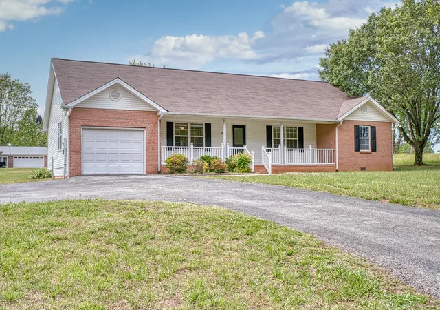 Photo 1 of Single family home for sale at 45 S Old Kentucky Rd, Cookeville, TN 38501 | MLS# 3185574 | Listing updated on 2026-05-01