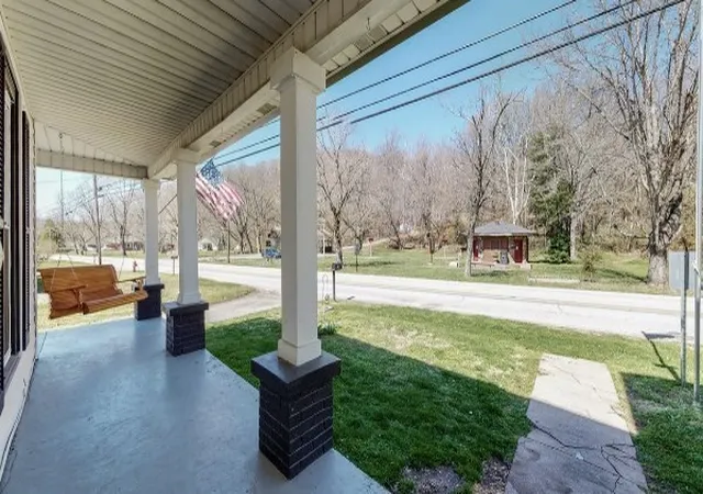Homes for sale in Red Boiling Springs, TN | 419 E Main St, Red Boiling Springs, TN 37150 | MLS# 3185633