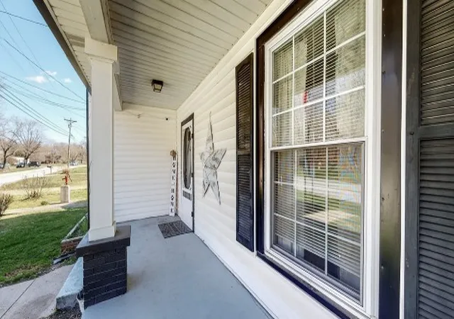 Homes for sale in Red Boiling Springs, TN | 419 E Main St, Red Boiling Springs, TN 37150 | MLS# 3185633