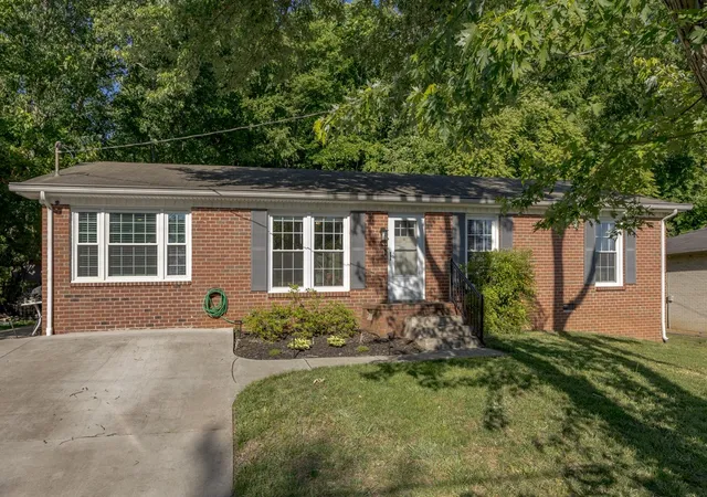 Single family home for sale at 642 Hicks Rd, Nashville, TN 37221 | MLS# 3185981 | Listing updated on 2026-09-19