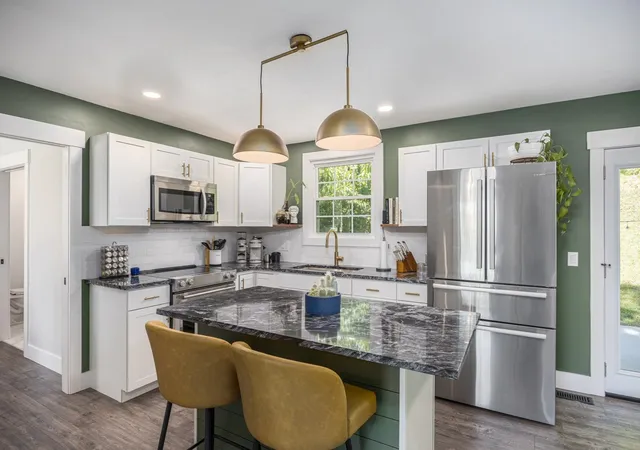 Photo 2 of Single family home for sale at 642 Hicks Rd, Nashville, TN 37221 | MLS# 3185981 | Listing updated on 2026-09-19