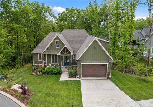 Homes for sale in Signal Mountain, TN | 5114 Virginia Pine Road, Signal Mountain, TN 37377 | MLS# 3185736