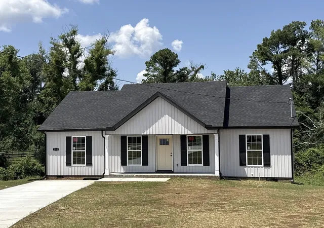 1st image of 329 Fairview Dr, Hopkinsville, KY 42240 | MLS# 3185841