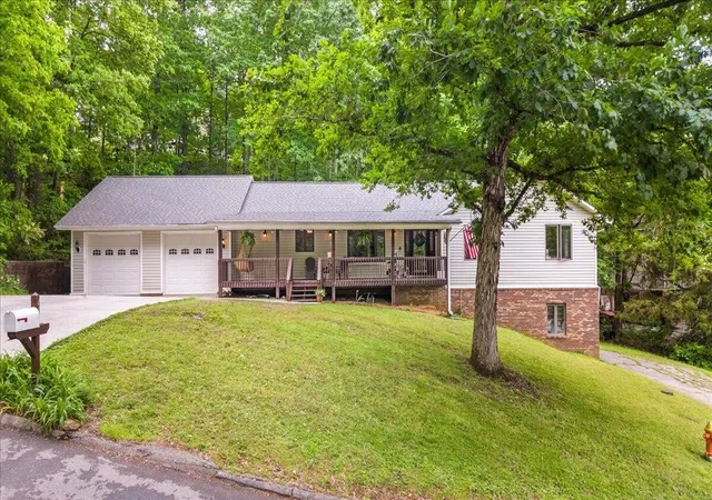 1st image of 400 Mapleton Dr Nw, Cleveland, TN 37312 | MLS# 3223373