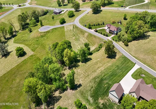Homes for sale in Morristown, TN | 2414 Starboard Crest Rd, Morristown, TN 37814 | MLS# 3186000