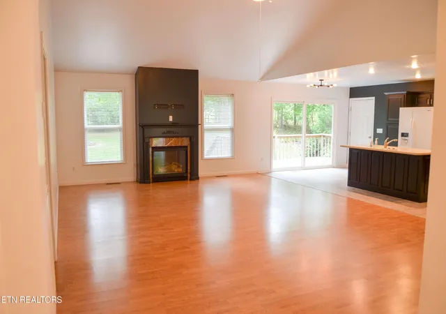 5th image of 329 Hilltop Dr, Crossville, TN 38555 | MLS# 3186004