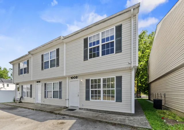 Photo 2 of Townhouse for sale at 1008 Division St, Murfreesboro, TN 37130 | MLS# 3191296 | Listing updated on 2026-09-24
