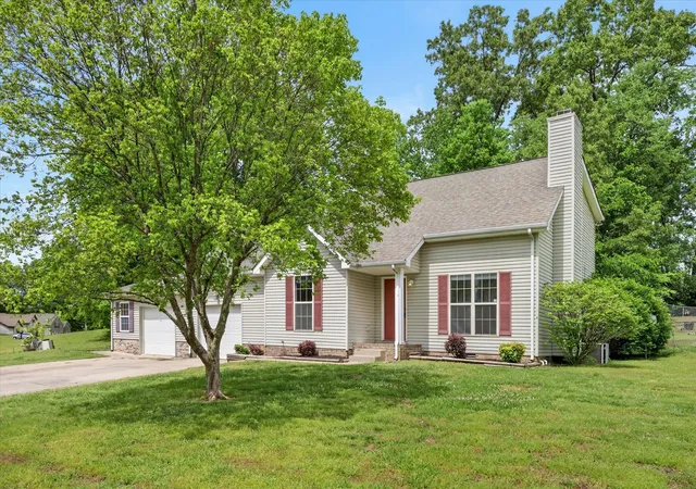 Photo 3 of Single family home for sale at 431 Cyprus Ct, Clarksville, TN 37040 | MLS# 3186141 | Listing updated on 2026-07-31
