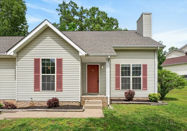 Photo 3 of Single family home for sale at 431 Cyprus Ct, Clarksville, TN 37040 | MLS# 3186141 | Listing updated on 2026-07-31
