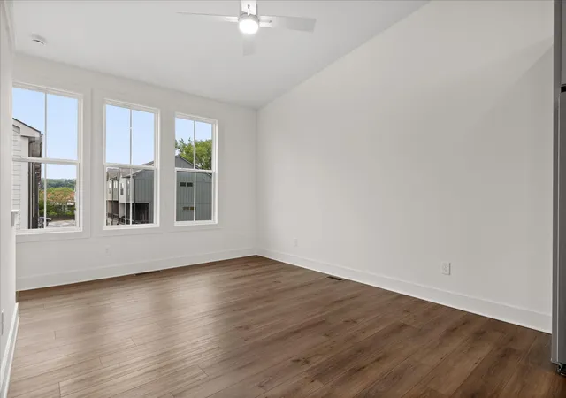 2nd image of 724 Belletrace Circle, Chattanooga, TN 37405 | MLS# 3337282