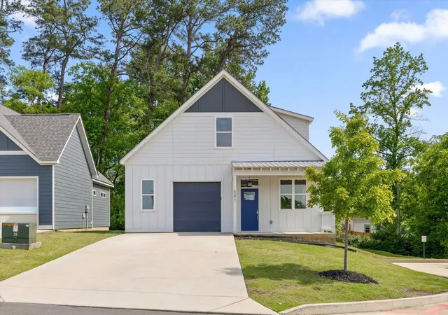 Photo 1 of Single family home for sale at 5377 Lynnland Ter, Chattanooga, TN 37411 | MLS# 3337304 | Listing updated on 2026-08-17