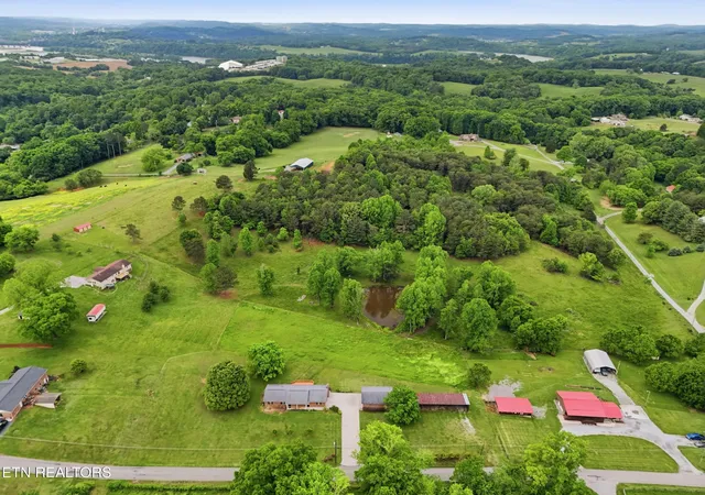 2nd image of 355 Crock Rd, Loudon, TN 37774 | MLS# 3186376