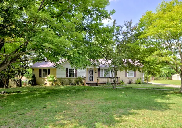 Homes for sale in Clarksville, TN | 583 Orman Dr, Clarksville, TN 37042 | MLS# 3186644