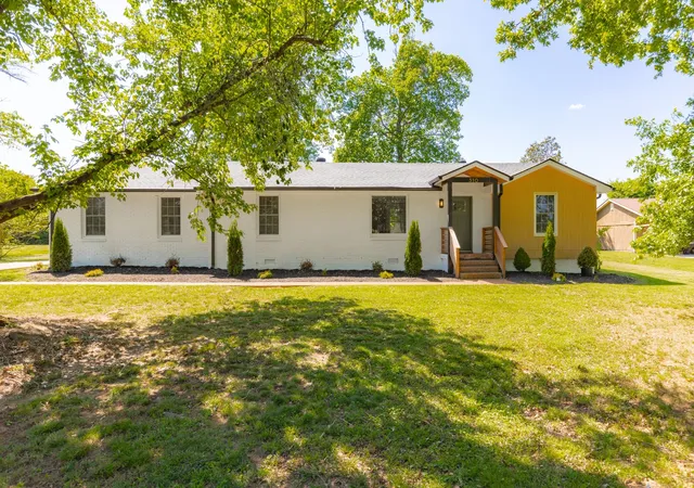 Homes for sale in Gallatin, TN | 310 Lisa Ln, Gallatin, TN 37066 | MLS# 3186680