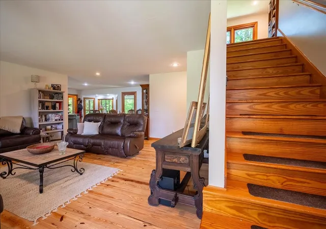 3rd image of 1518 Old Waynesboro Hwy, Lawrenceburg, TN 38464 | MLS# 3186710