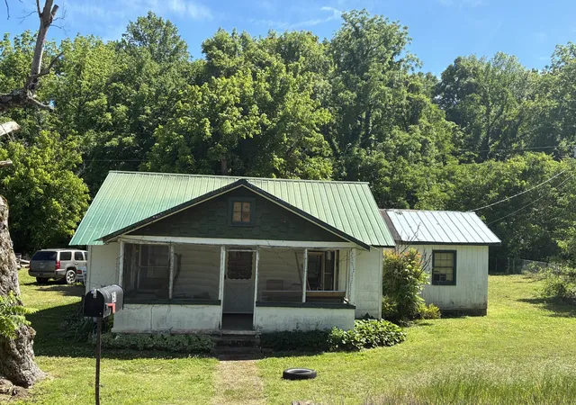 Photo 2 of Sale Pending at 51 Sycamore Landing Rd, Waverly, TN 37185 | MLS# 3216611 | Listing updated on 2026-09-16