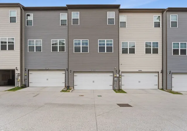 Photo 2 of Townhouse for sale at 324 Jerry Butler Dr, La Vergne, TN 37086 | MLS# 3191774 | Listing updated on 2026-08-18
