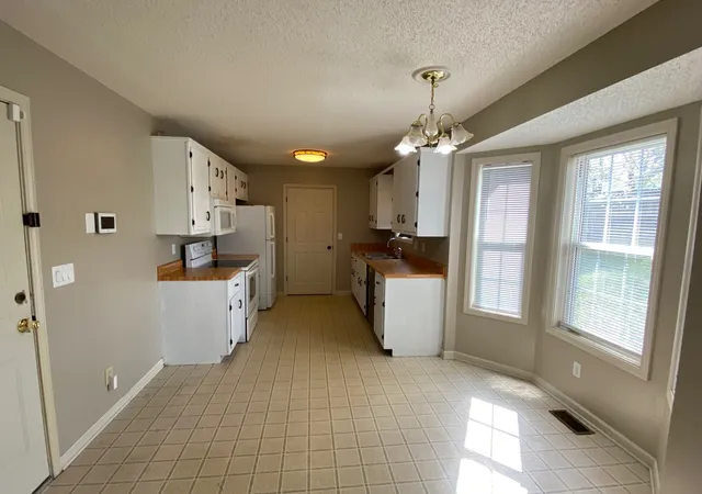 4th image of 3250 N Senseney Cir, Clarksville, TN 37042 | MLS# 3186948