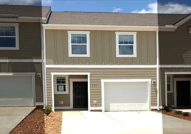 1st image of 221 Darlington Dr, Dickson, TN 37055 | MLS# 3205529