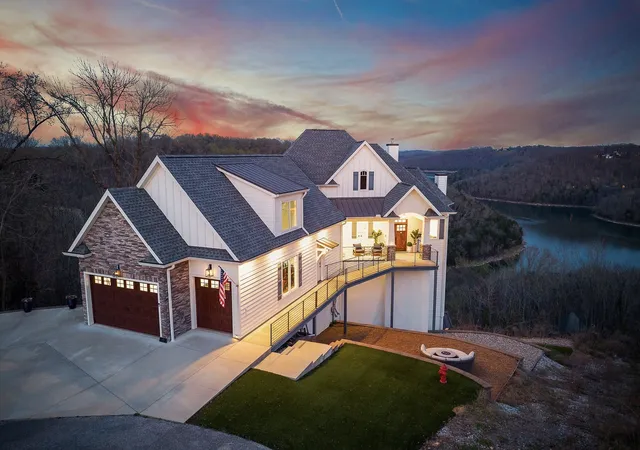 Photo 1 of Mansion for sale at 160 Shayna Ct, Smithville, TN 37166 | MLS# 3186993 | Listing updated on 2026-05-04