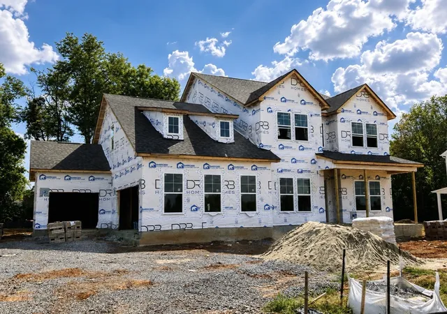 Photo 1 of Sale Pending at 521 Banner Dr, Murfreesboro, TN 37129 | MLS# 3186981 | Listing updated on 2026-08-31
