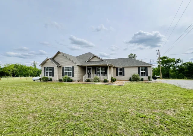 Homes for sale in Pulaski, TN | 4861 Little Dry Creek Rd, Pulaski, TN 38478 | MLS# 3189980