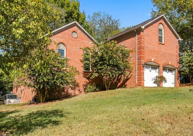 Photo 3 of Single family home for sale at 122 Mansker Park Dr, Hendersonville, TN 37075 | MLS# 3189428 | Listing updated on 2026-10-03