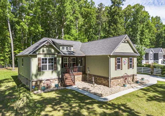Photo 2 of Sale Pending at 330 Old Tasso Pl Ne, Cleveland, TN 37312 | MLS# 3223721 | Listing updated on 2026-08-26