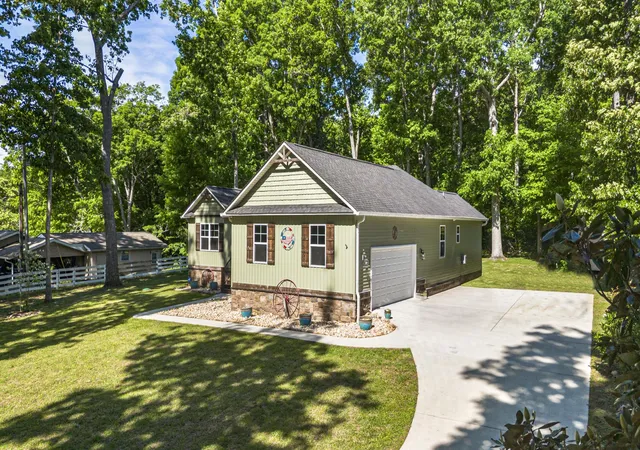 Photo 4 of Sale Pending at 330 Old Tasso Pl NE, Cleveland, TN 37312 | MLS# 3223721 | Listing updated on 2026-08-26