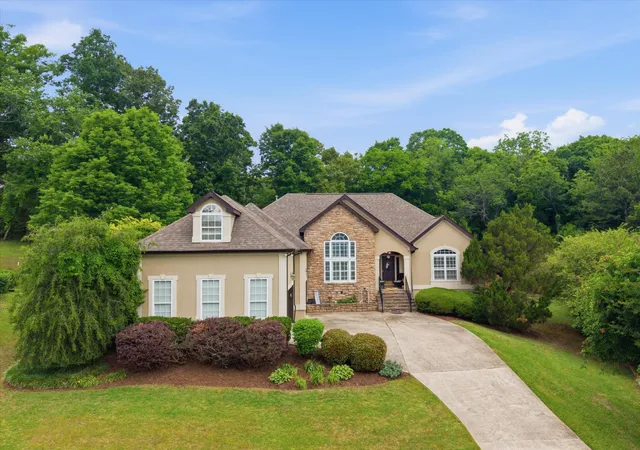 2nd image of 9449 Lazy Circles Dr, Ooltewah, TN 37363 | MLS# 3301769