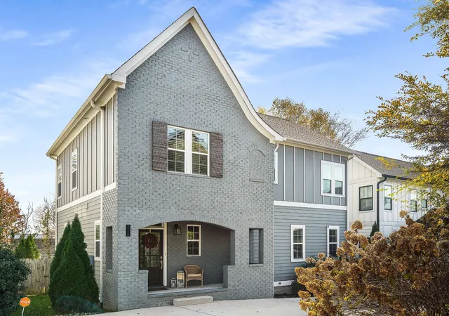 2nd image of 2146b Oakland St, Nashville, TN 37210 | MLS# 3205450
