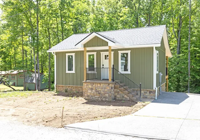 1st image of 144 Caron Dr, Spring City, TN 37381 | MLS# 3311436