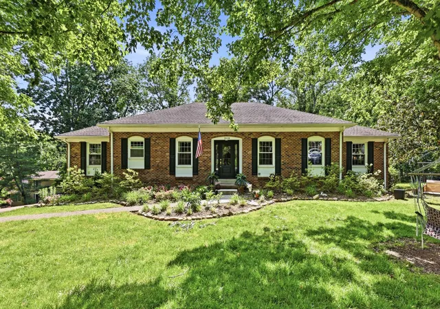 1st image of 2824 Scenic Dr, Clarksville, TN 37043 | MLS# 3190132