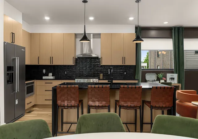 1st image of 1011a 12th Ave S, Nashville, TN 37203 | MLS# 3191765