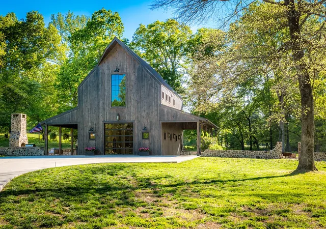2nd image of 795 Tucker Rd, Dickson, TN 37055 | MLS# 3190825