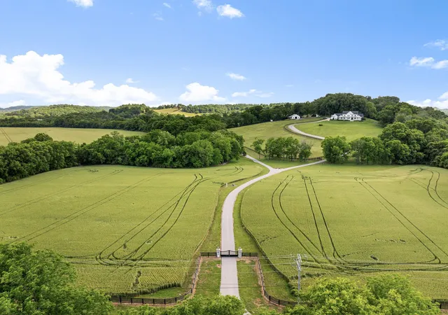 Photo 3 of Single family home for sale at 1935 Thompson Sta Rd W, Thompsons Station, TN 37179 | MLS# 3189899 | Listing updated on 2026-07-29