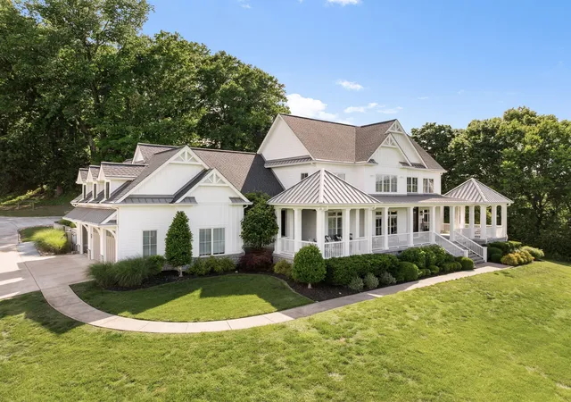 Photo 1 of Single family home for sale at 1935 Thompson Sta Rd W, Thompsons Station, TN 37179 | MLS# 3189899 | Listing updated on 2026-07-29