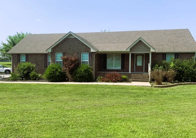 Homes for sale in Cedar Hill, TN | 1007 Robert Elder Ct, Cedar Hill, TN 37032 | MLS# 3220394
