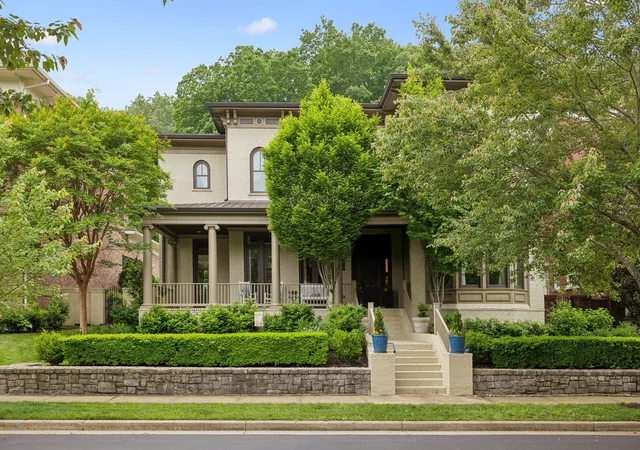 Photo 1 of Single family home for sale at 1025 Falling Leaf Cir, Brentwood, TN 37027 | MLS# 3191511 | Listing updated on 2026-10-01