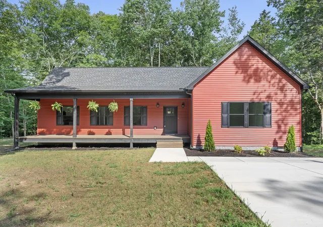 Photo 1 of Single family home for sale at 130 Deerwood Ct, Dickson, TN 37055 | MLS# 3190441 | Listing updated on 2026-09-25