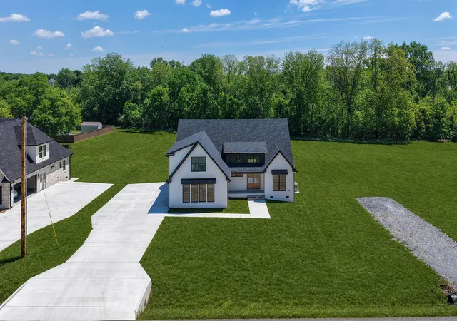 3rd image of 112 Jennings Lane, Shelbyville, TN 37160 | MLS# 3189821
