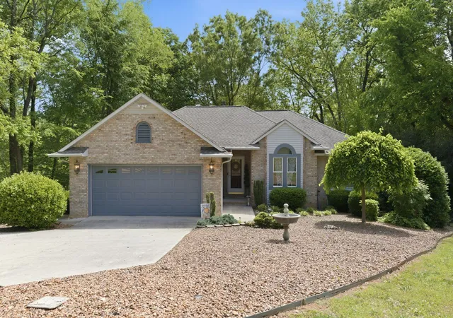 3rd image of 106 Clearview Cir, Winchester, TN 37398 | MLS# 3190302