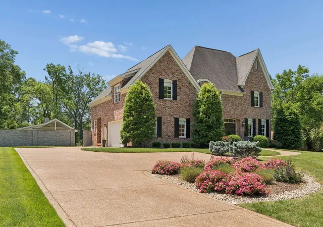 2nd image of 755 Bresslyn Rd, Nashville, TN 37205 | MLS# 3192994