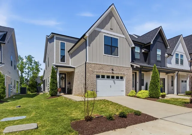 Photo 2 of Townhouse for sale at 1520 Nickelby Pl, Thompsons Station, TN 37179 | MLS# 3190308 | Listing updated on 2026-05-07