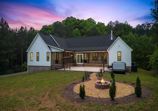3rd image of 1618 Van Davis Road Nw, Charleston, TN 37310 | MLS# 3216940