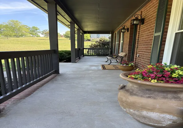 Photo 4 of Single family home for sale at 1616 Anderson Rd, Hendersonville, TN 37075 | MLS# 3190191 | Listing updated on 2026-10-01