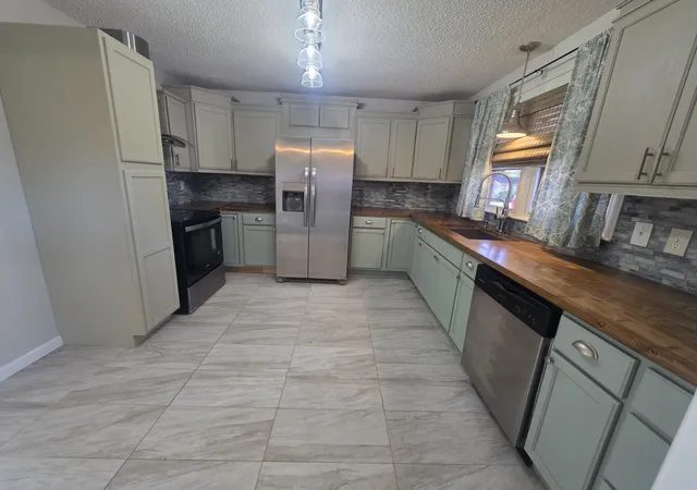 5th image of 1306 Old Estill Springs Rd, Tullahoma, TN 37388 | MLS# 3189941